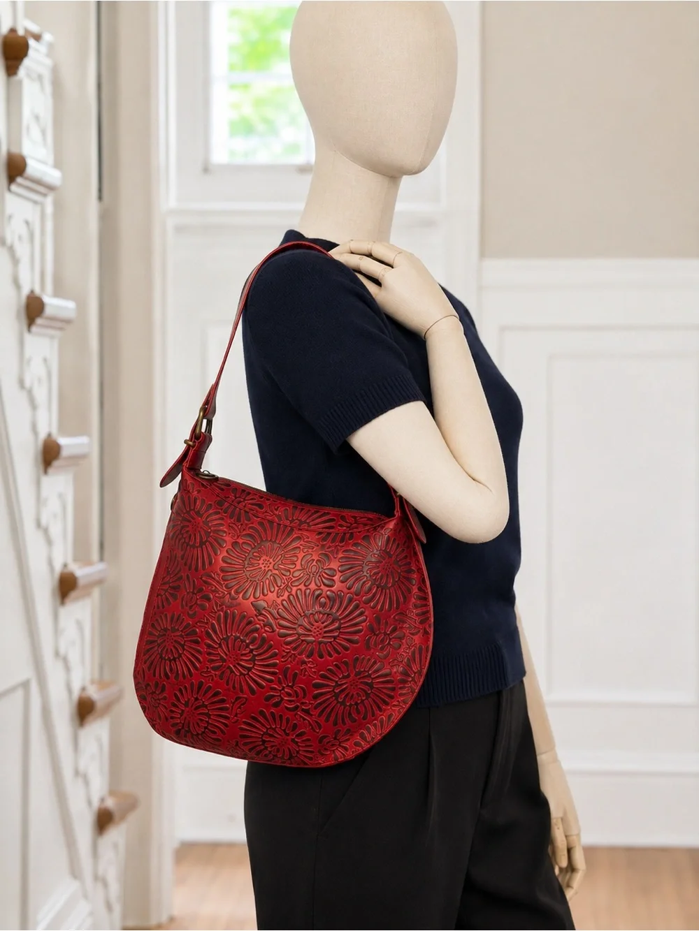 Rare Vintage Fendi Red Embossed Floral Leather Oyster Hobo Shoulder Bag